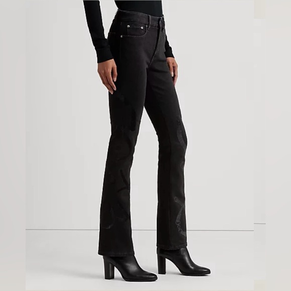 AUTHENTICATED
Belting-Print High-Rise Boot Jean
Lauren - Picture 2 of 15